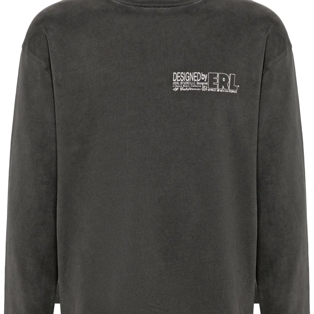 Футболка с длинными рукавами и логотипом