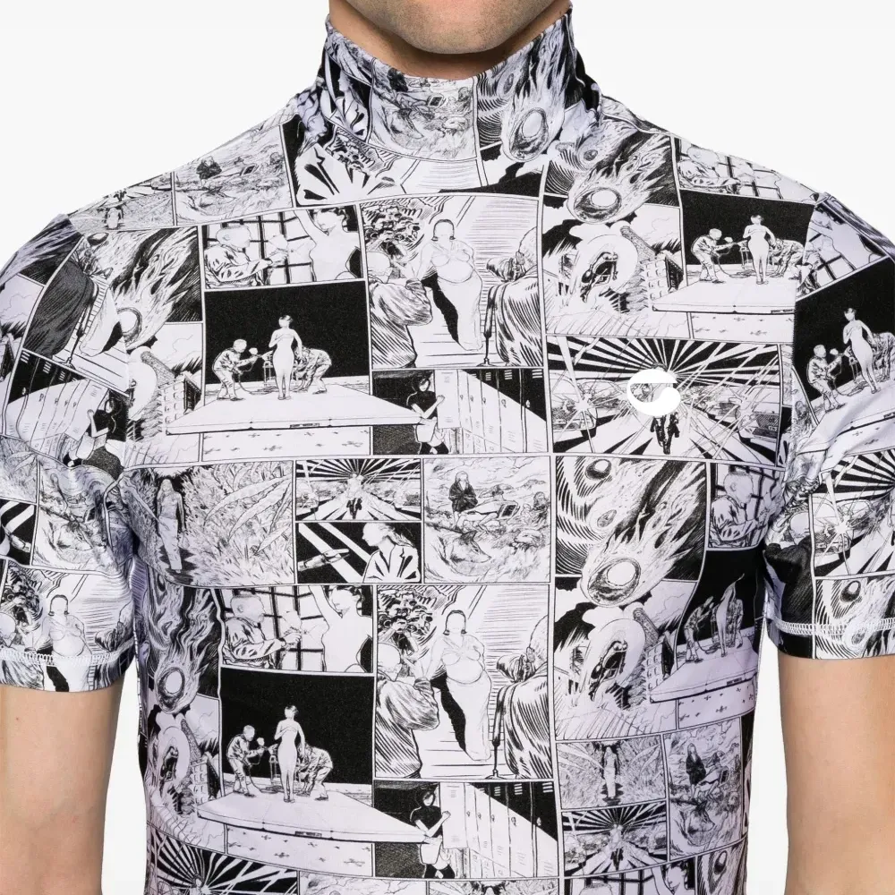 Футболка с воротником-воронкой и принтом