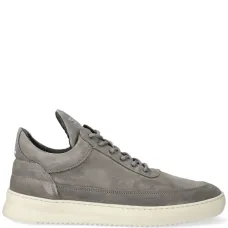 Кроссовки на шнуровке