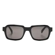 Солнцезащитные очки в прямоугольной оправе