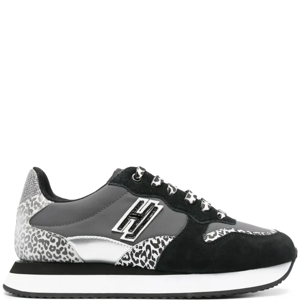 Кроссовки Over с зебровым принтом Кроссовки Over с зебровым принтом