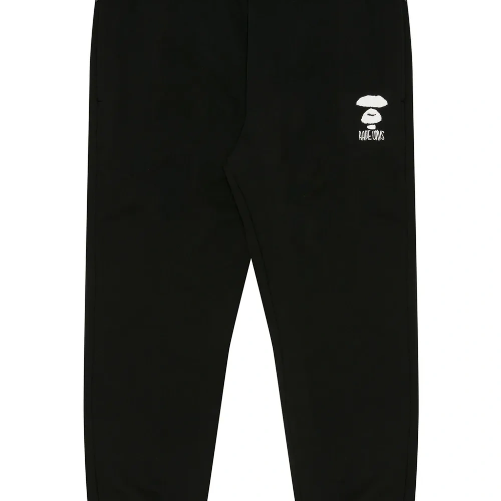 Спортивные брюки с вышитым логотипом