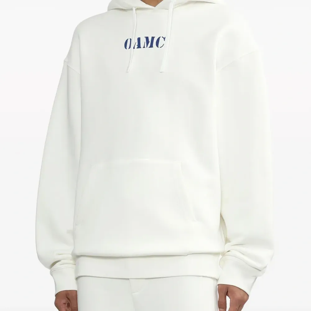 худи с логотипом