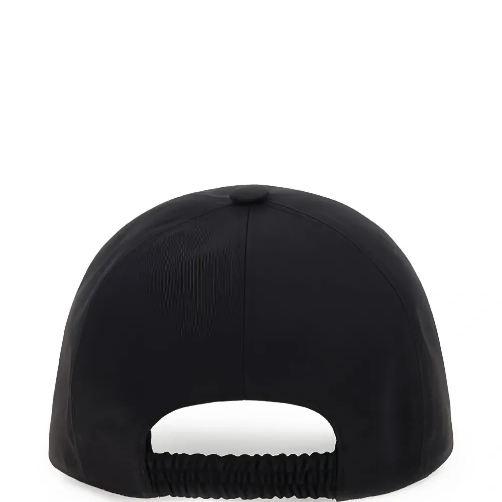 Бейсболка с вышитым логотипом