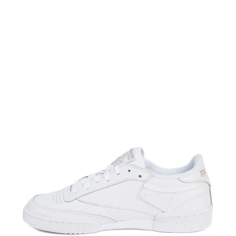 Кроссовки на шнуровке