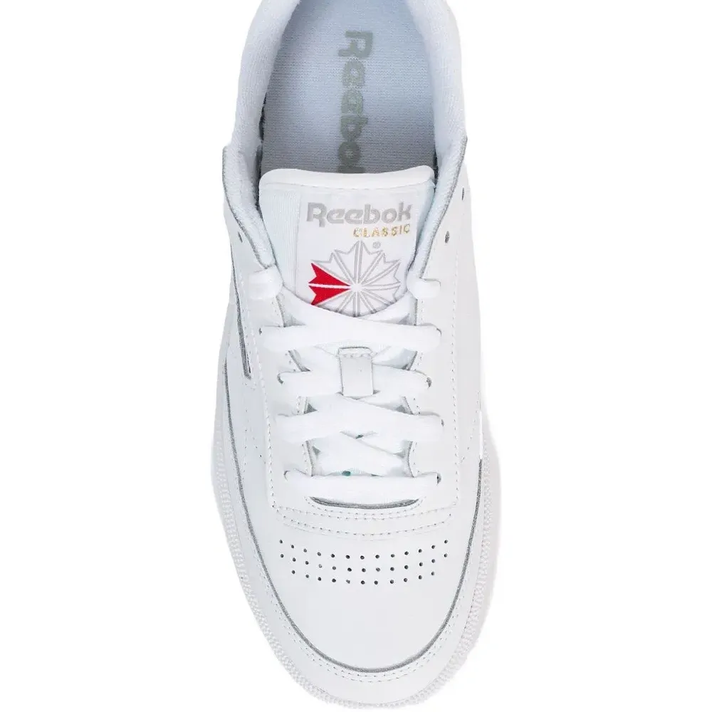 Кроссовки на шнуровке