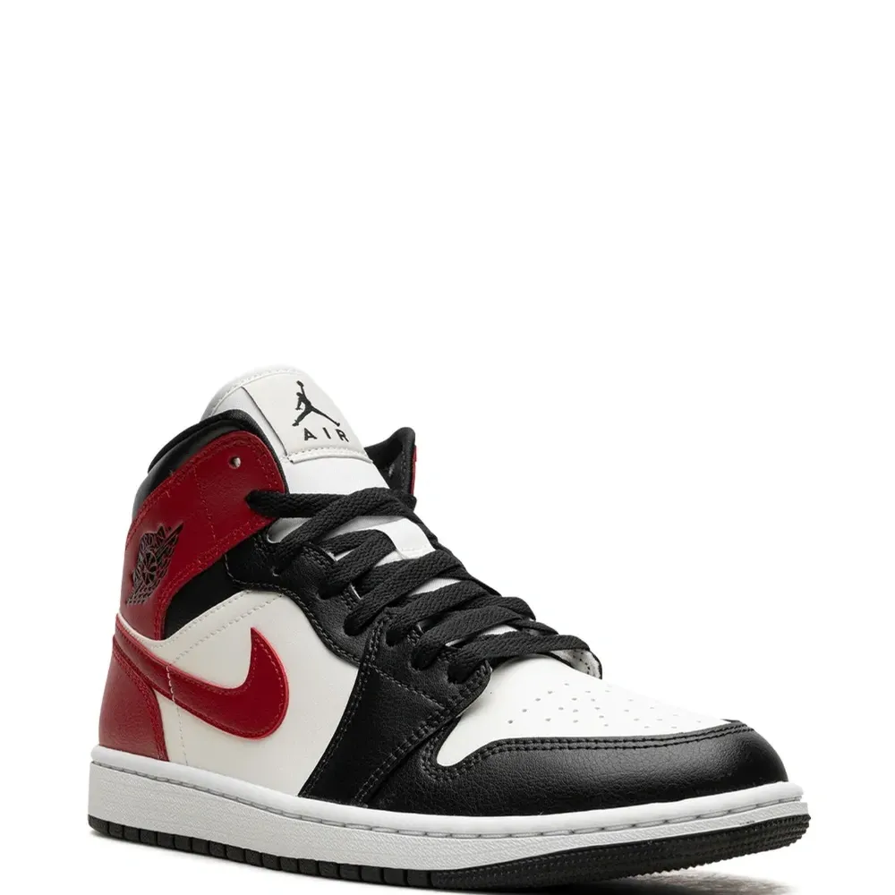 Кроссовки Air Jordan 1 Mid Black Toe Кроссовки Air Jordan 1 Mid Black Toe