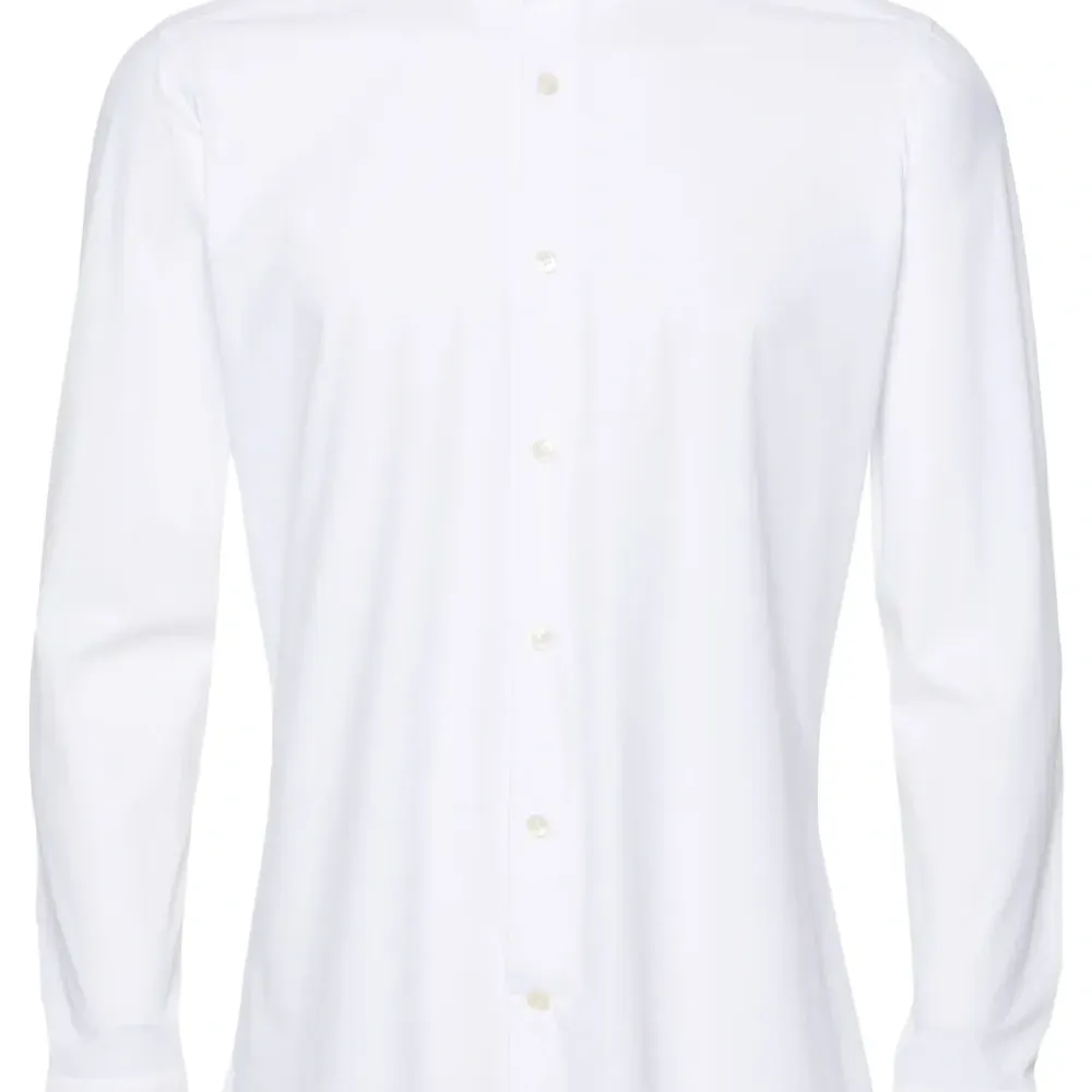 Рубашка с отложным воротником