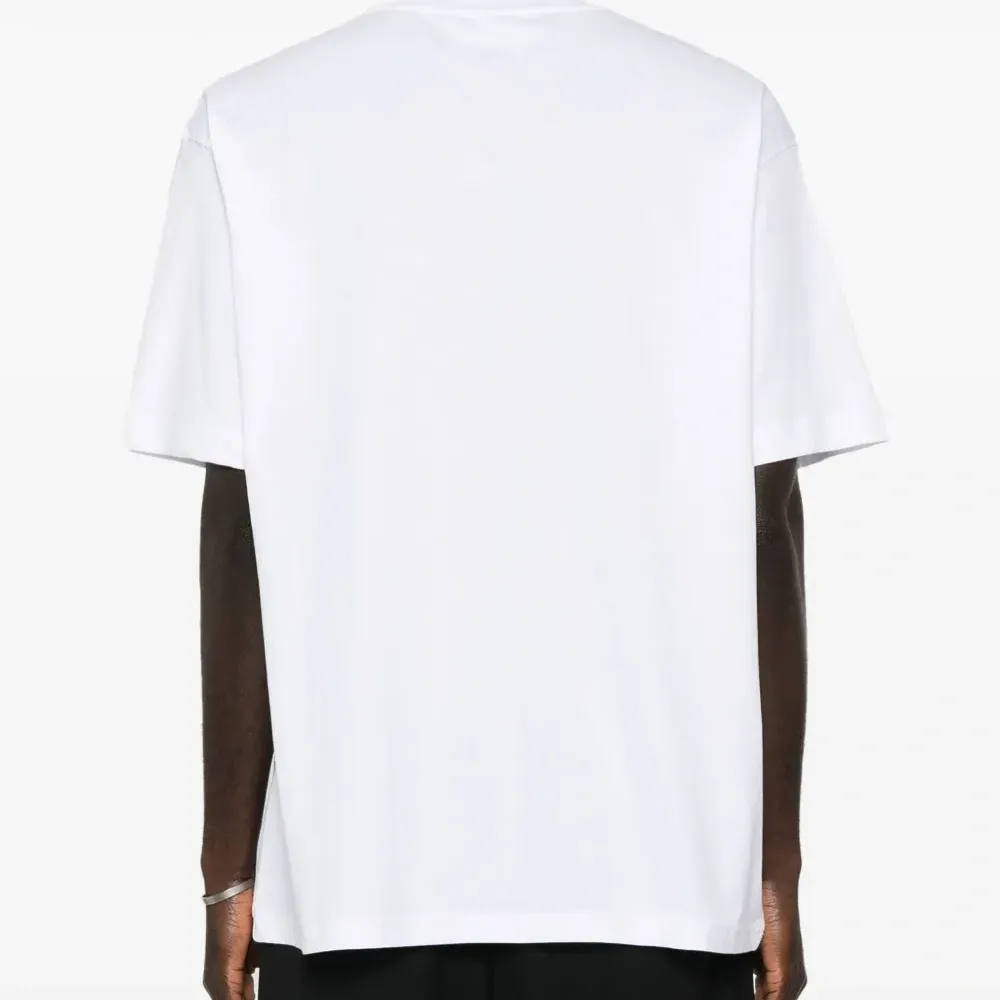 Футболка с логотипом V-Emblem