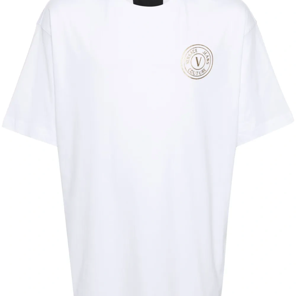 Футболка с логотипом V-Emblem