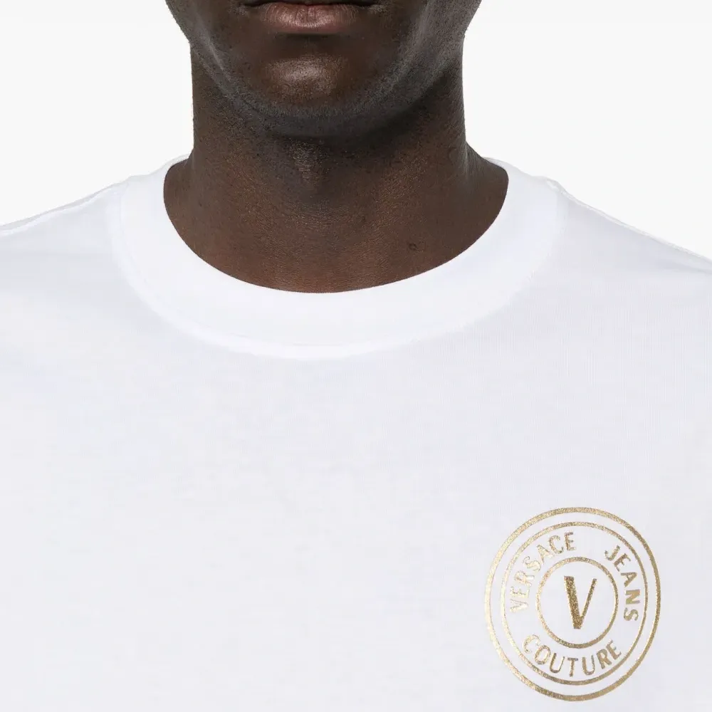 Футболка с логотипом V-Emblem