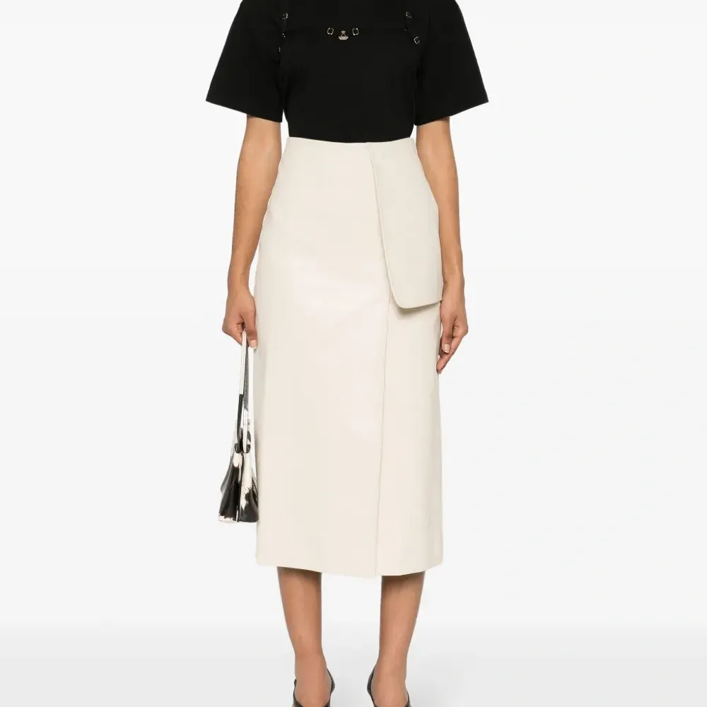 Футболка с ремешком