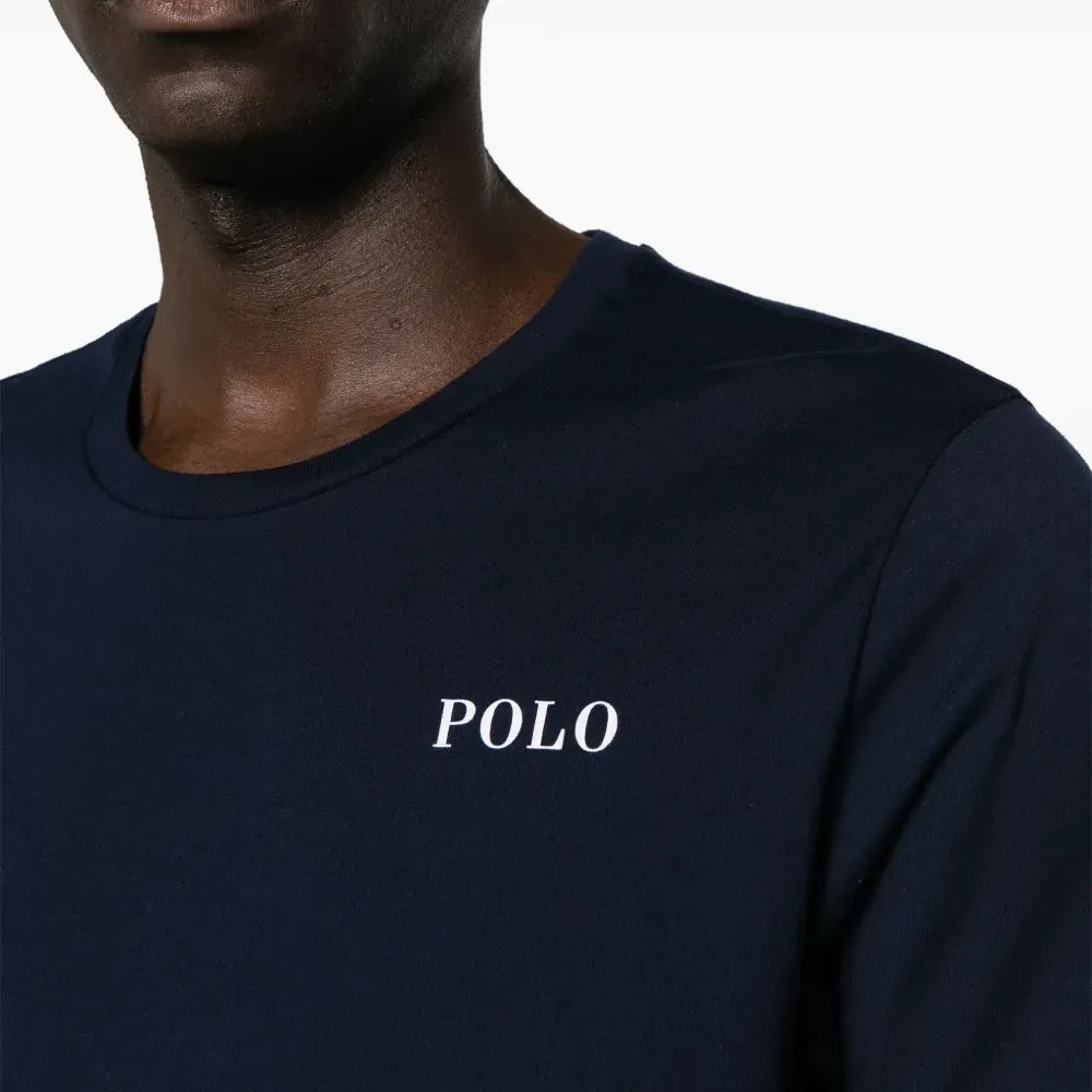 Футболка с логотипом