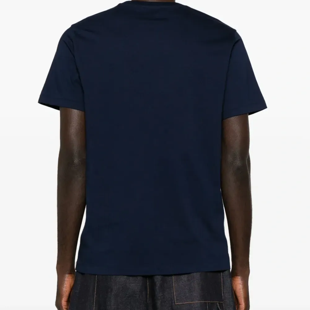 Футболка с логотипом