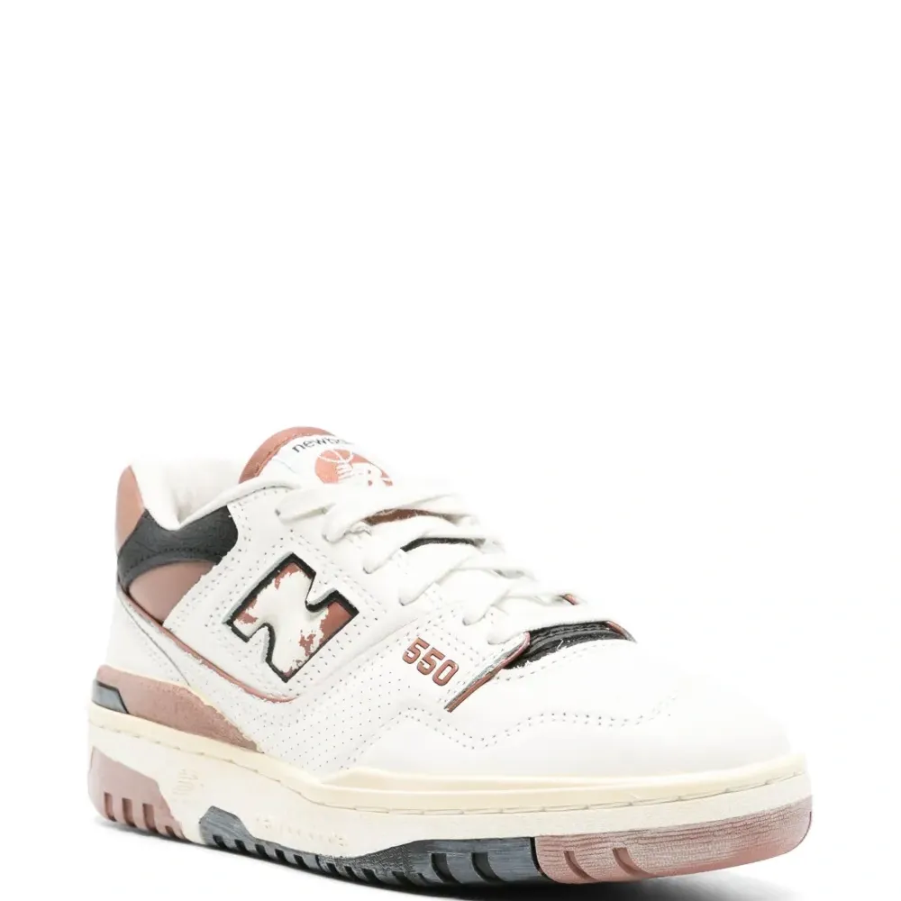 Кроссовки 550