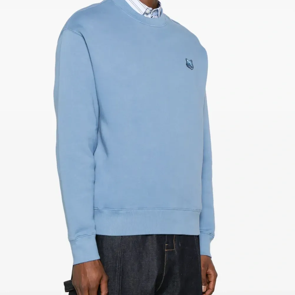 Толстовка с нашивкой-логотипом