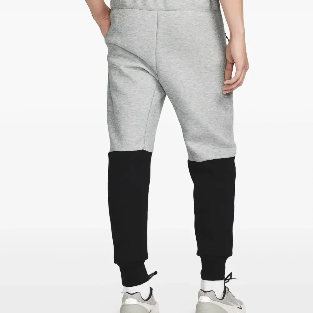 Спортивные брюки Tech Fleece со вставками