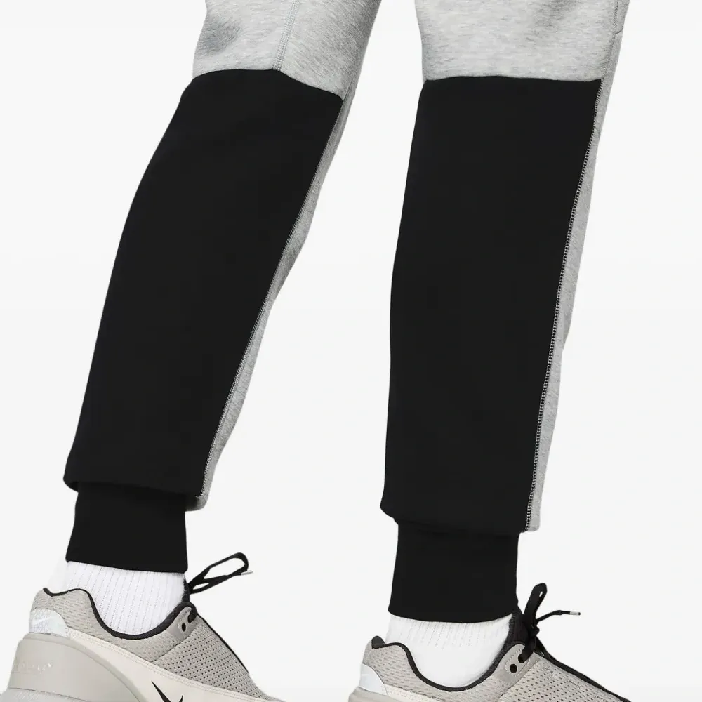 Спортивные брюки Tech Fleece со вставками