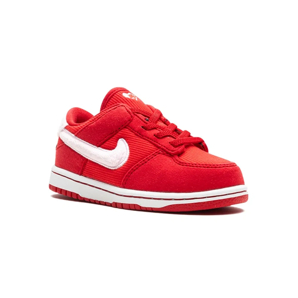 Кроссовки Dunk Low Valentine's Day Solemates Кроссовки Dunk Low Valentine's Day Solemates