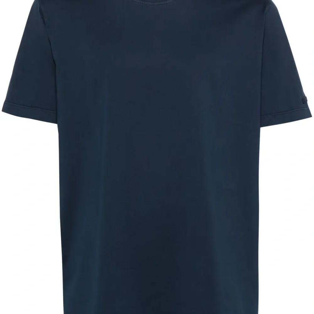 Футболка с круглым вырезом