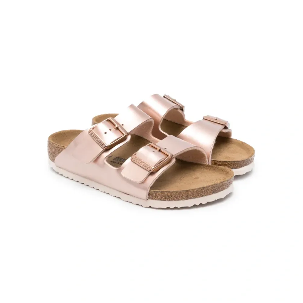 Шлепанцы Arizona с эффектом металлик