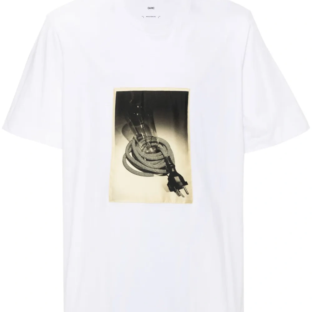 Футболка с логотипом