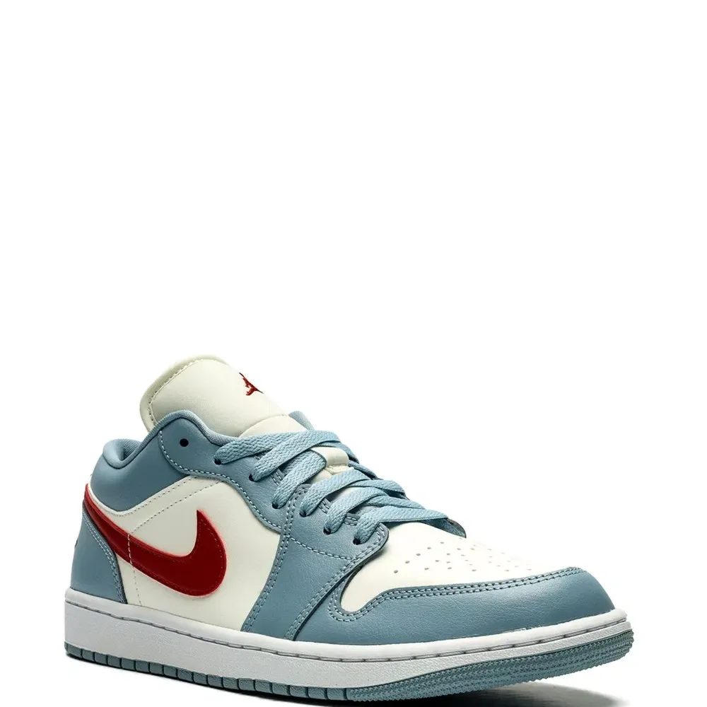 Кроссовки Air Jordan 1 Low Blue Whisper