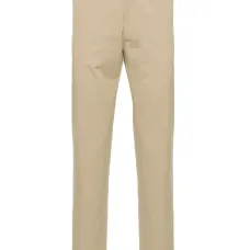 Зауженные брюки строгого кроя