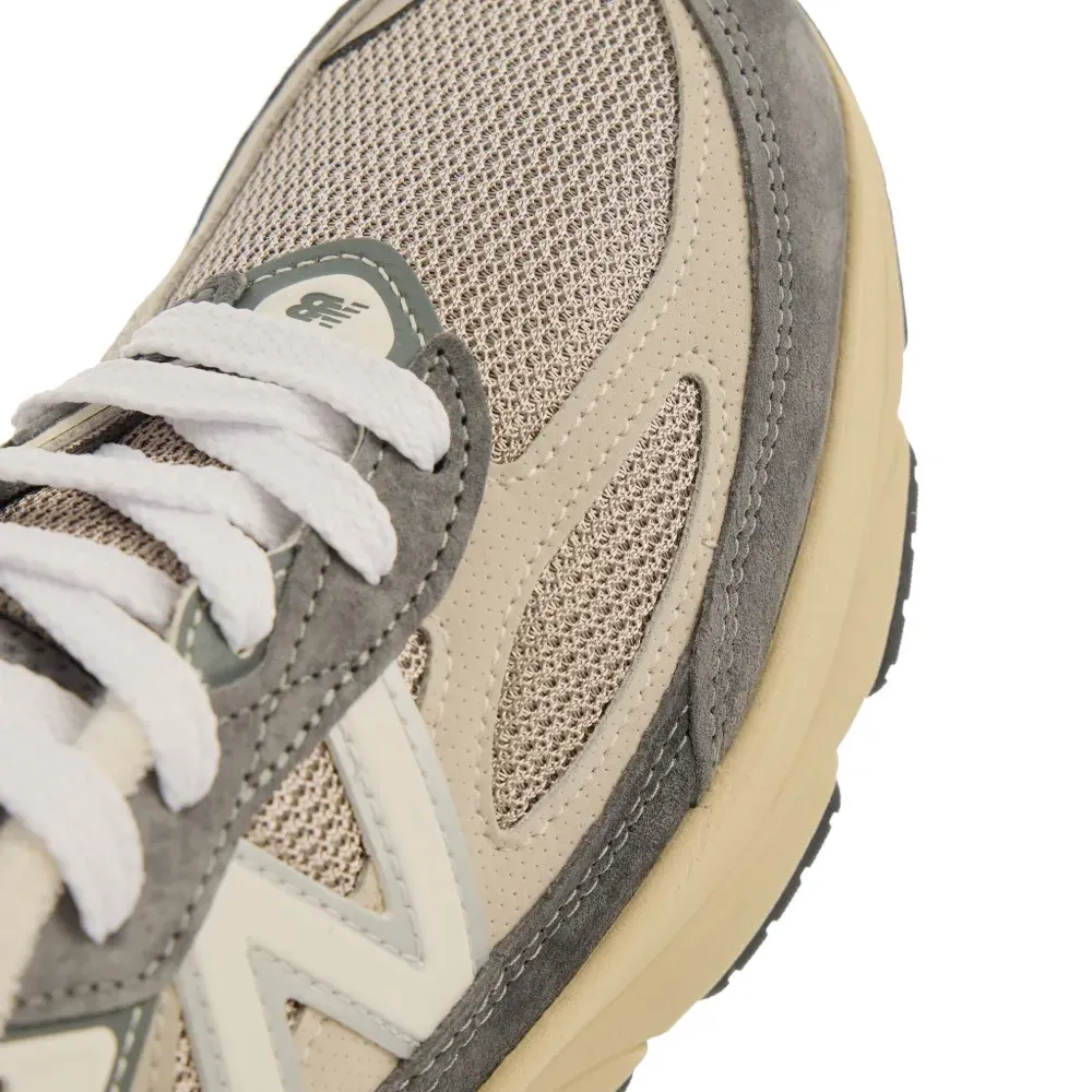 Кроссовки Made in USA 990v6