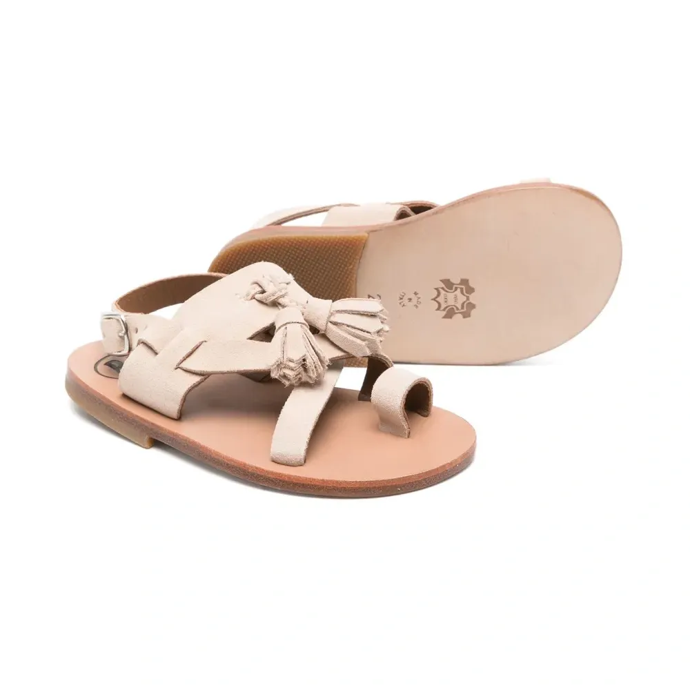 Босоножки с кисточками