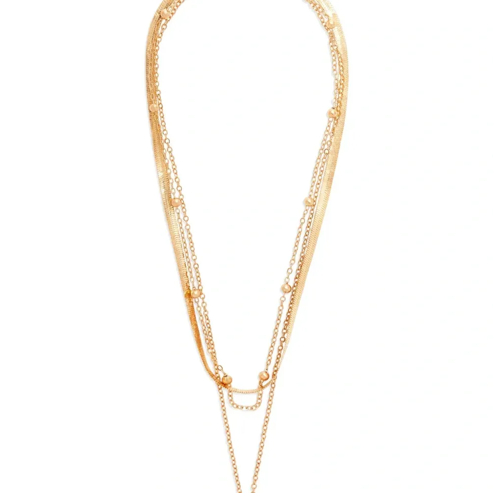 Многослойное колье с подвеской