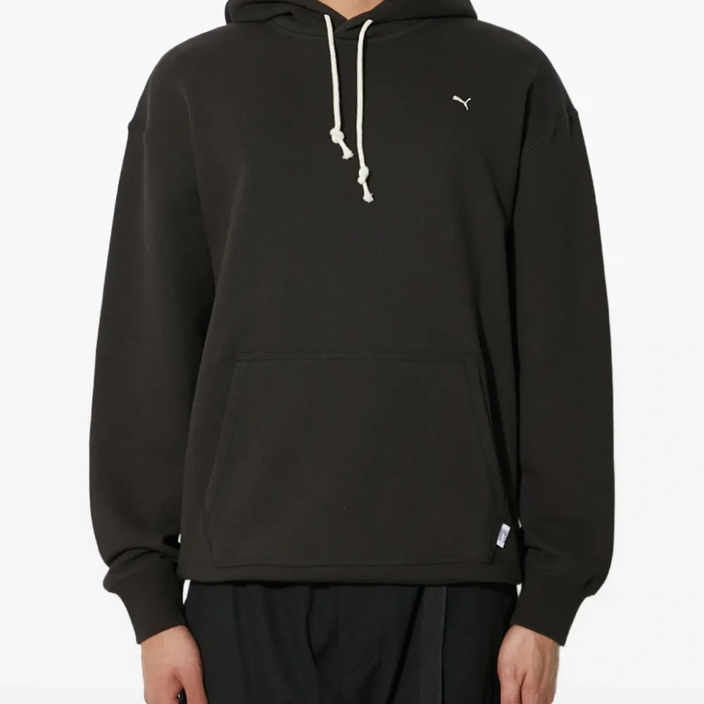 Худи с вышитым логотипом