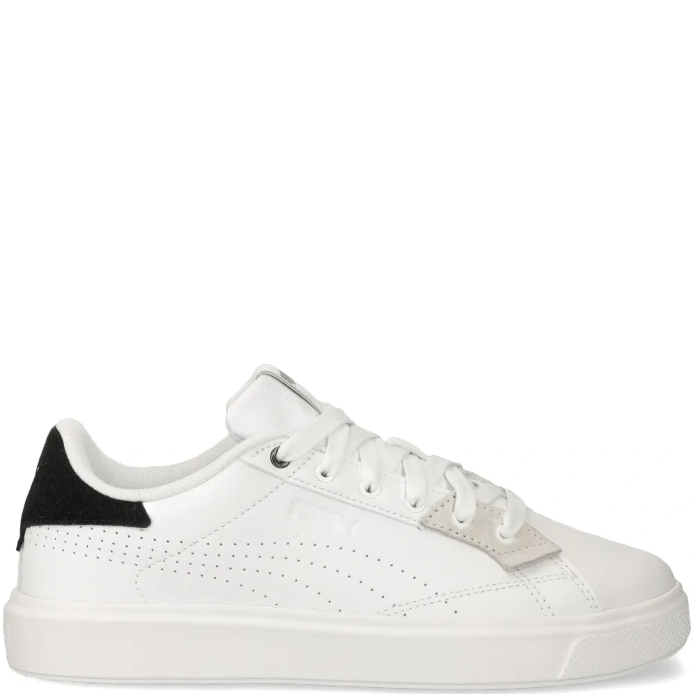 кроссовки с логотипом