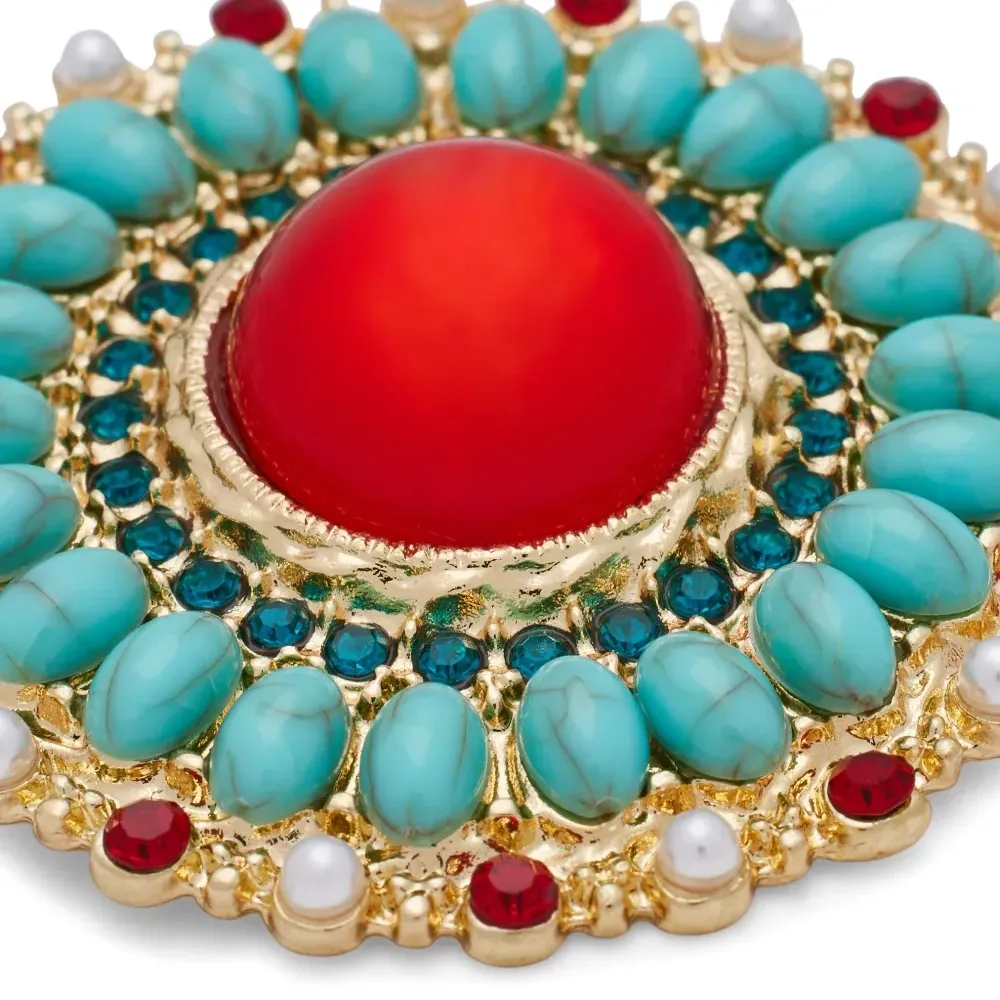 Декорированная брошь