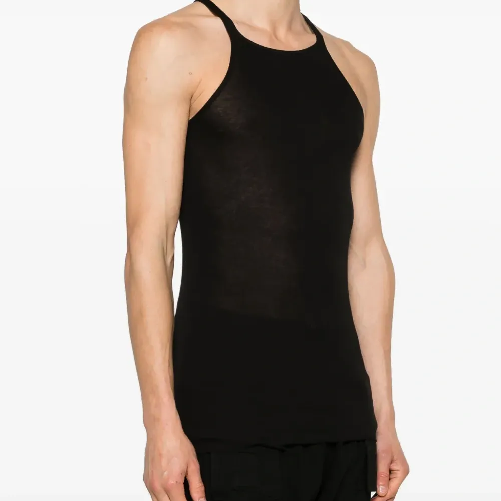 Топ без рукавов