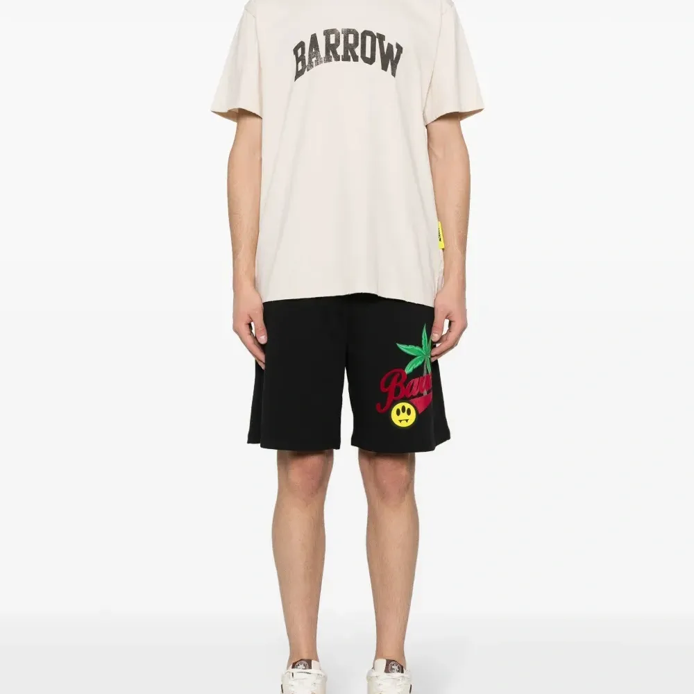 Футболка с логотипом