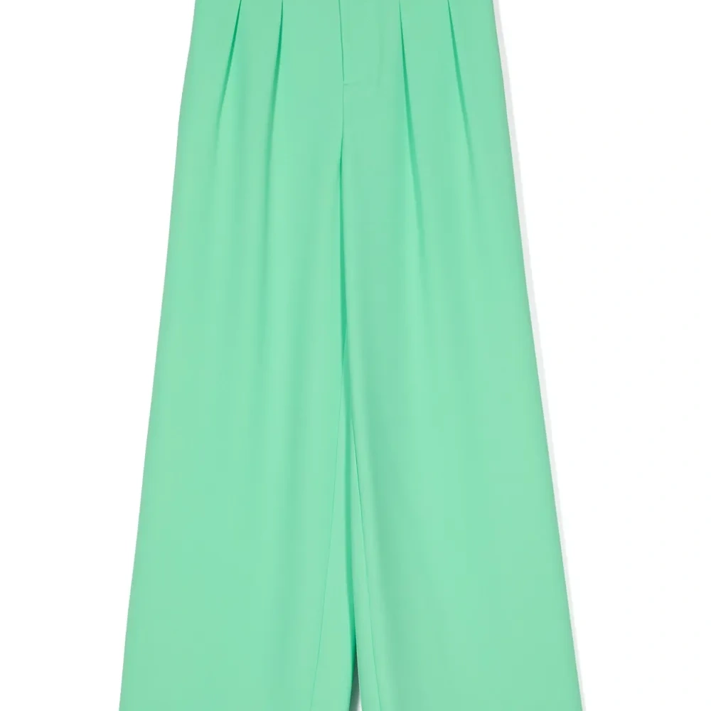 Широкие брюки со складками