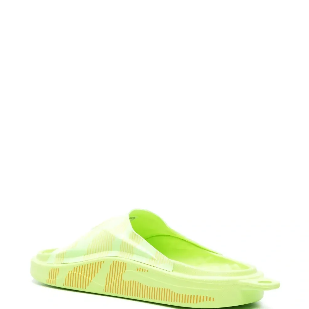 Шлепанцы с логотипом