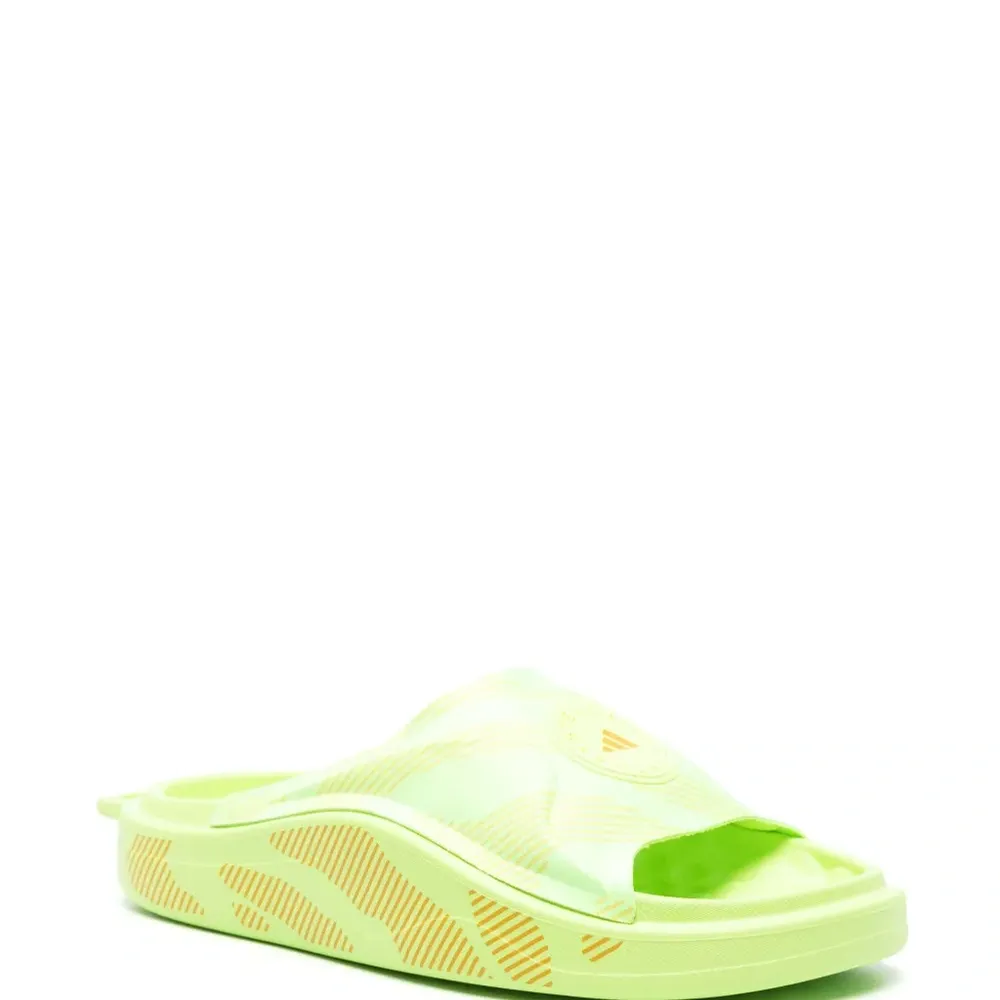 Шлепанцы с логотипом