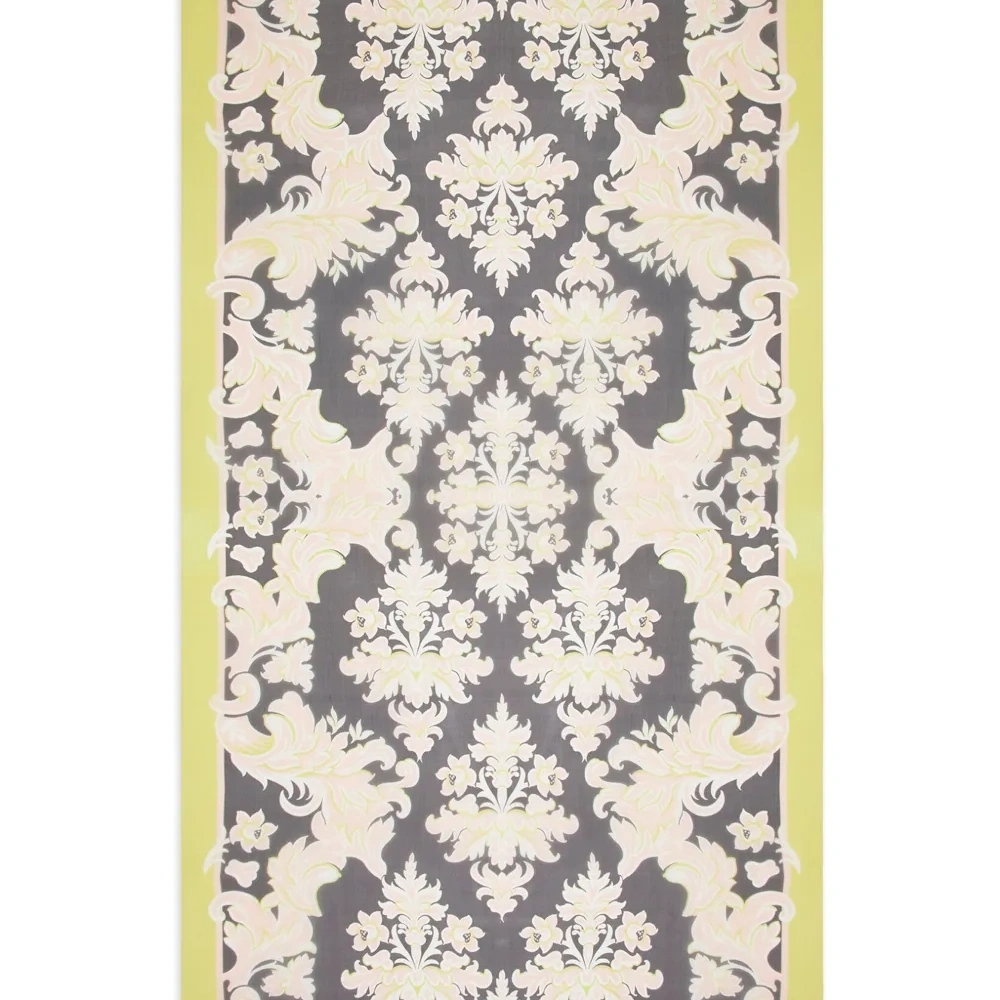 Шелковый платок с цветочным принтом Шелковый платок с цветочным принтом