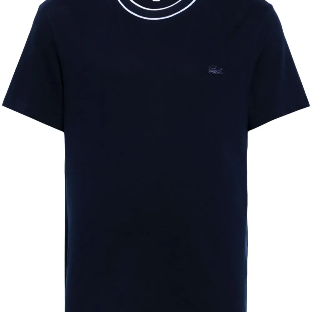 Футболка с аппликацией