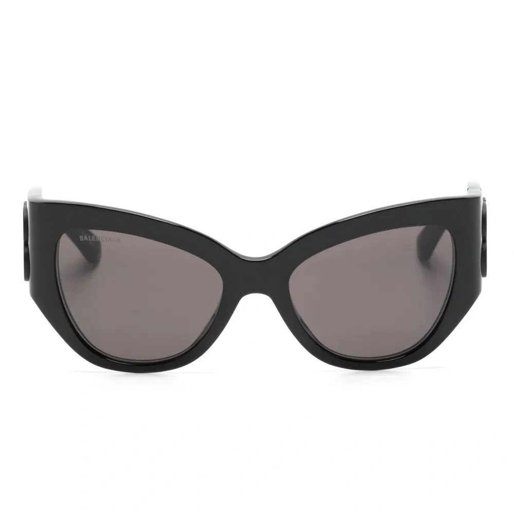 Солнцезащитные очки в оправе 'кошачий глаз' Солнцезащитные очки в оправе 'кошачий глаз'