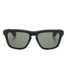 Солнцезащитные очки в квадратной оправе с логотипом Солнцезащитные очки в квадратной оправе с логотипом