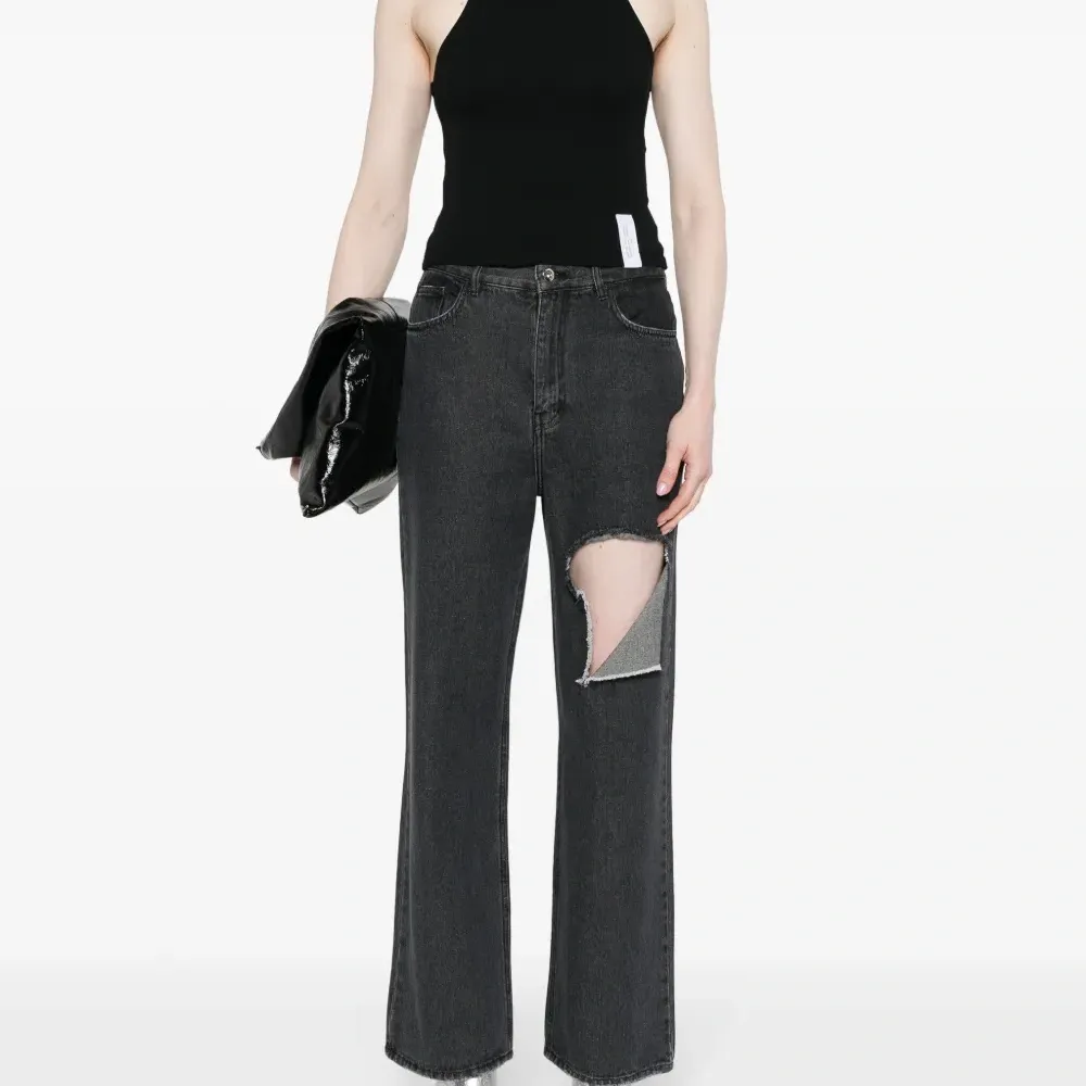 Джинсы широкого кроя с завышенной талией Джинсы широкого кроя с завышенной талией