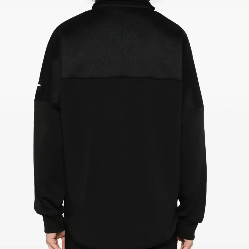 Толстовка на молнии с нашивкой-логотипом