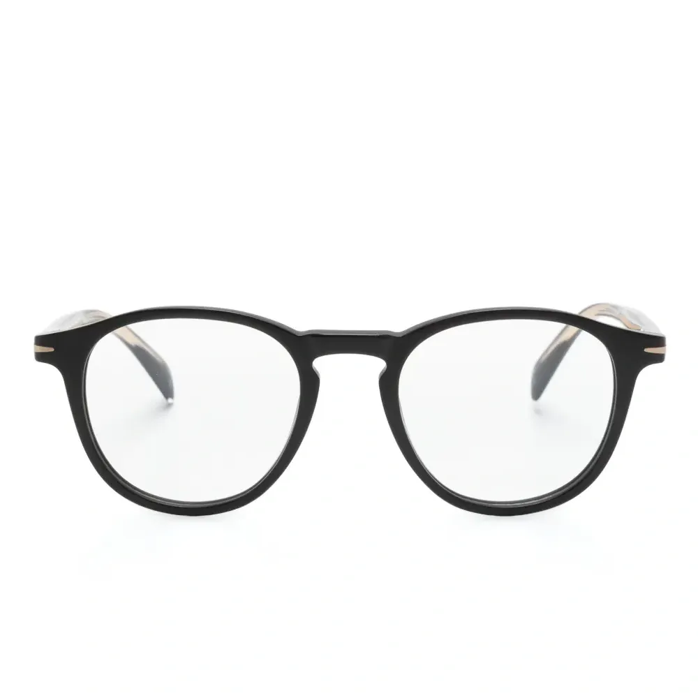 Очки в круглой оправе
