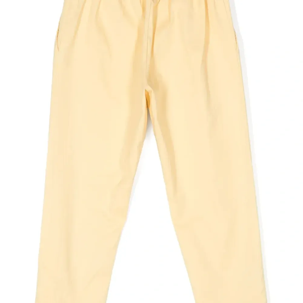 Брюки чинос с эластичным поясом