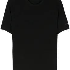 Футболка в рубчик с нашивкой-логотипом