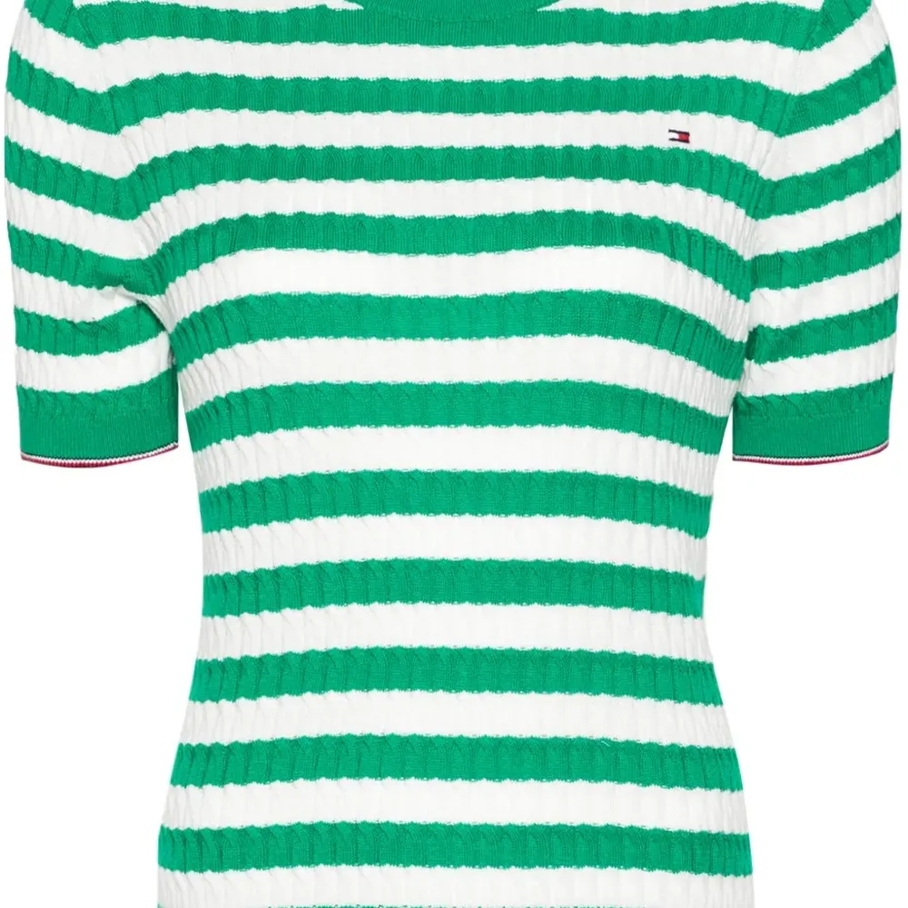 Полосатая футболка фактурной вязки