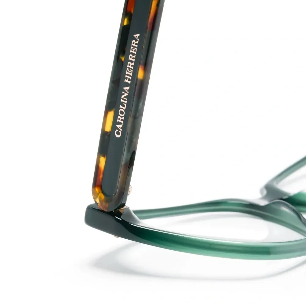 Очки в квадратной оправе Очки в квадратной оправе